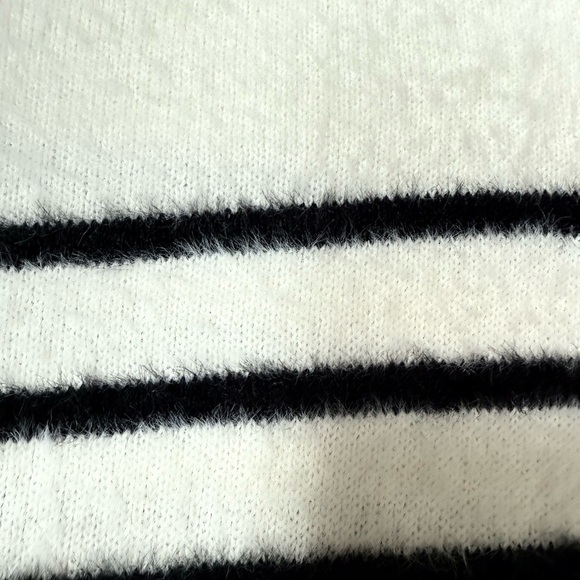BLEU & GRAY Chic White and Black Striped Sweater - Super cozy and fluffy - Picture 6 of 10